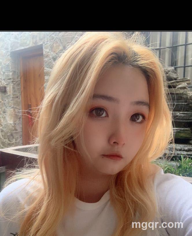 小妮的头像