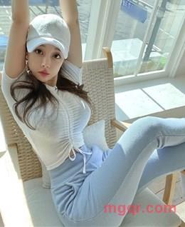 不动声色的小女人