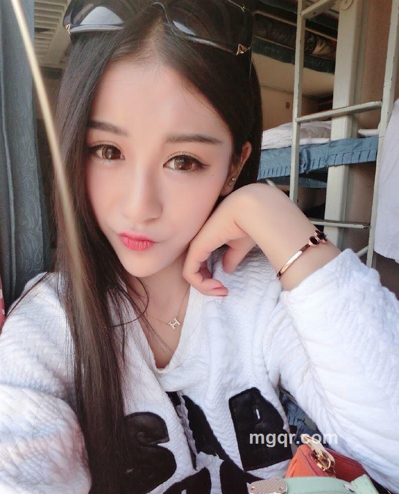 受伤的玫瑰的头像