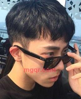 香蕉从哪头吃的头像