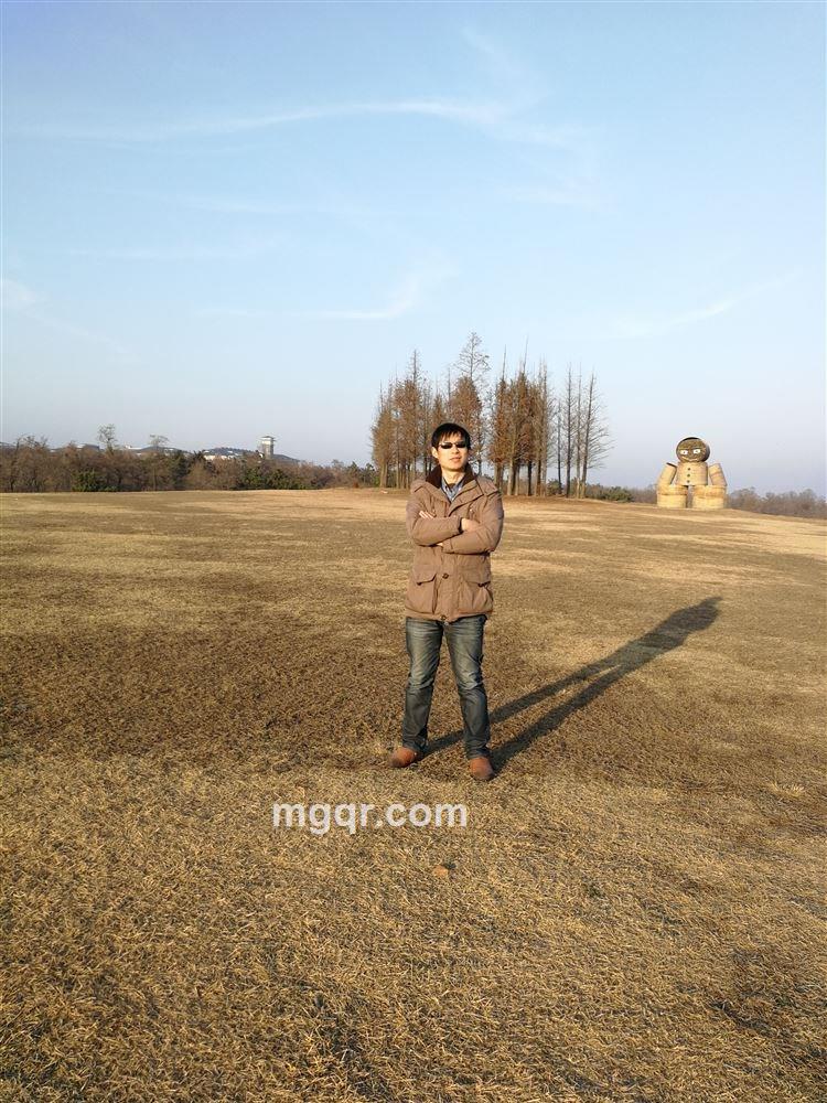 阳光帅气大男孩的头像