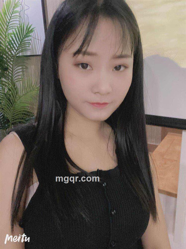 阳光下的微笑的头像