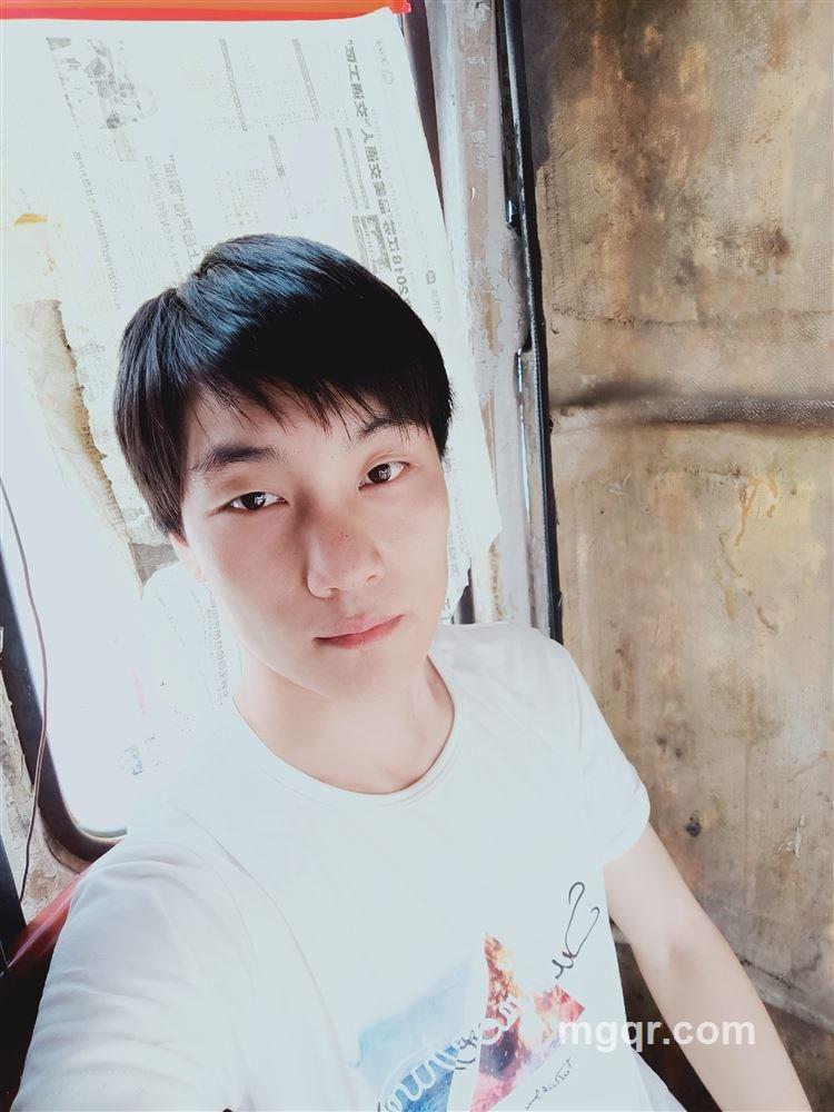 啦啦啦啦的头像