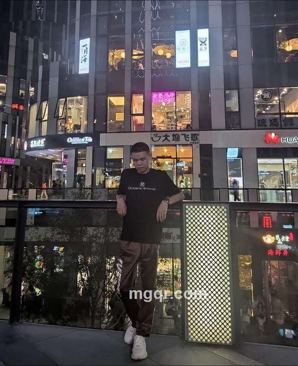 对水星充满爱意的头像