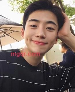  孤 的头像