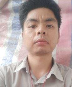 年轻帅气的男孩。的头像