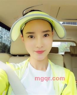 比月亮还温柔的女人的头像