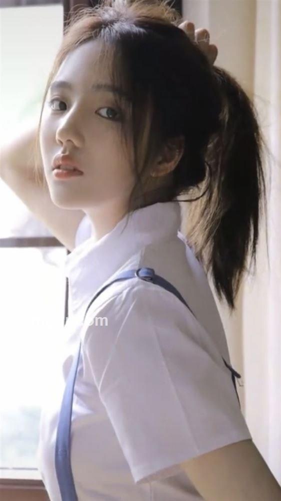 半夏浅戈的头像