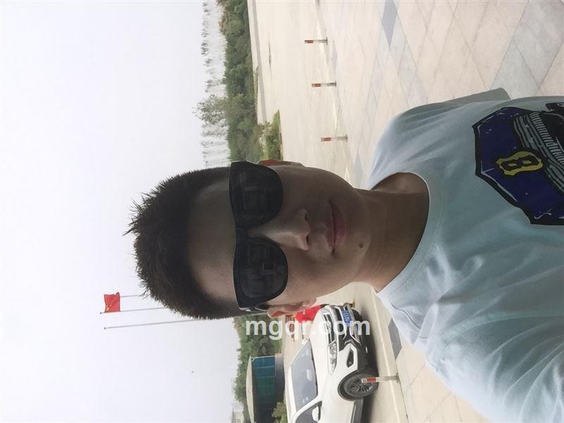 在路上做白日梦VX的头像