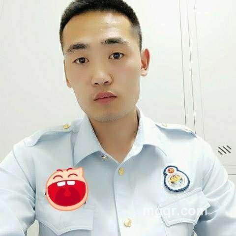 强壮男孩的头像