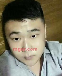 爱不轻言.的头像