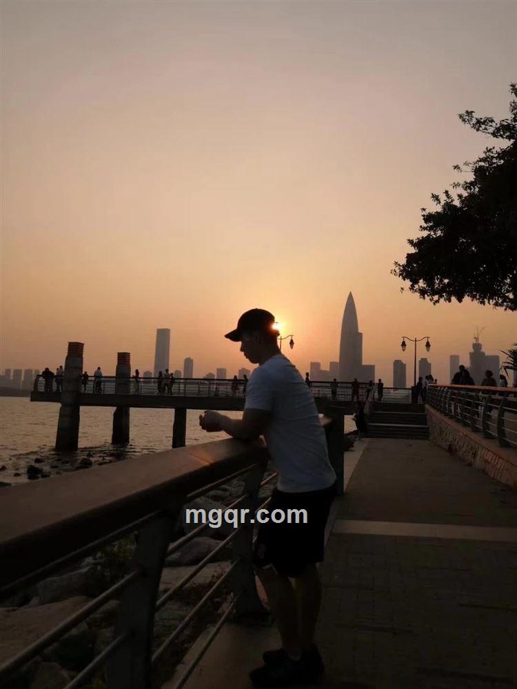 零距离爱的头像