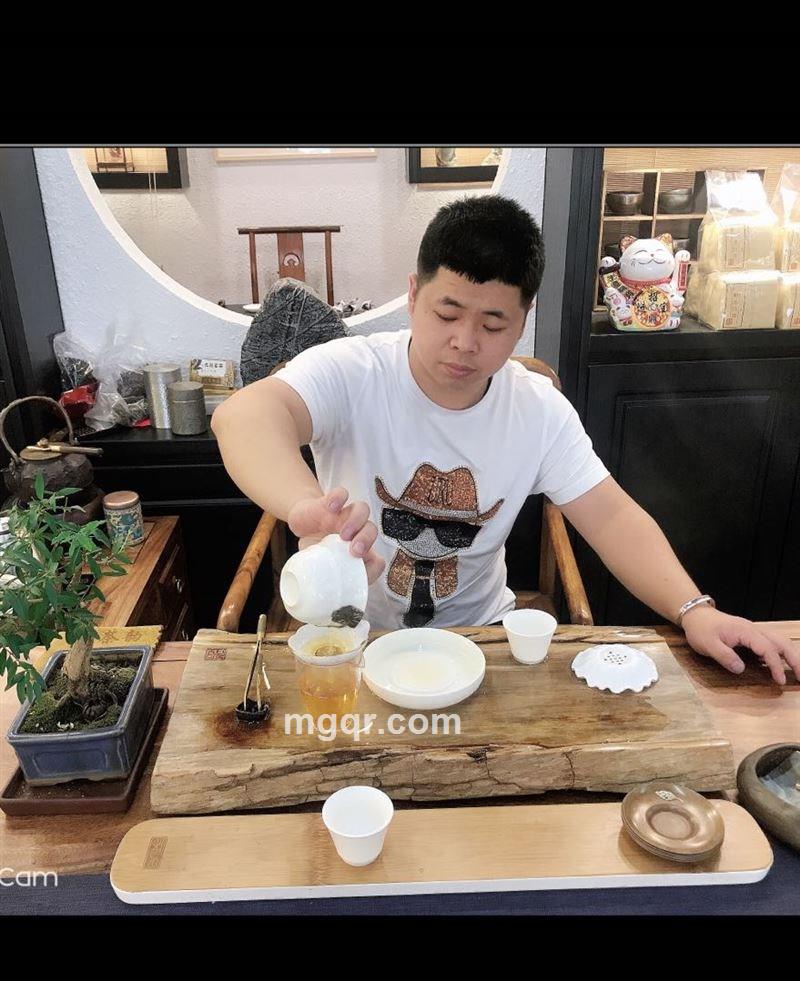 热情男孩