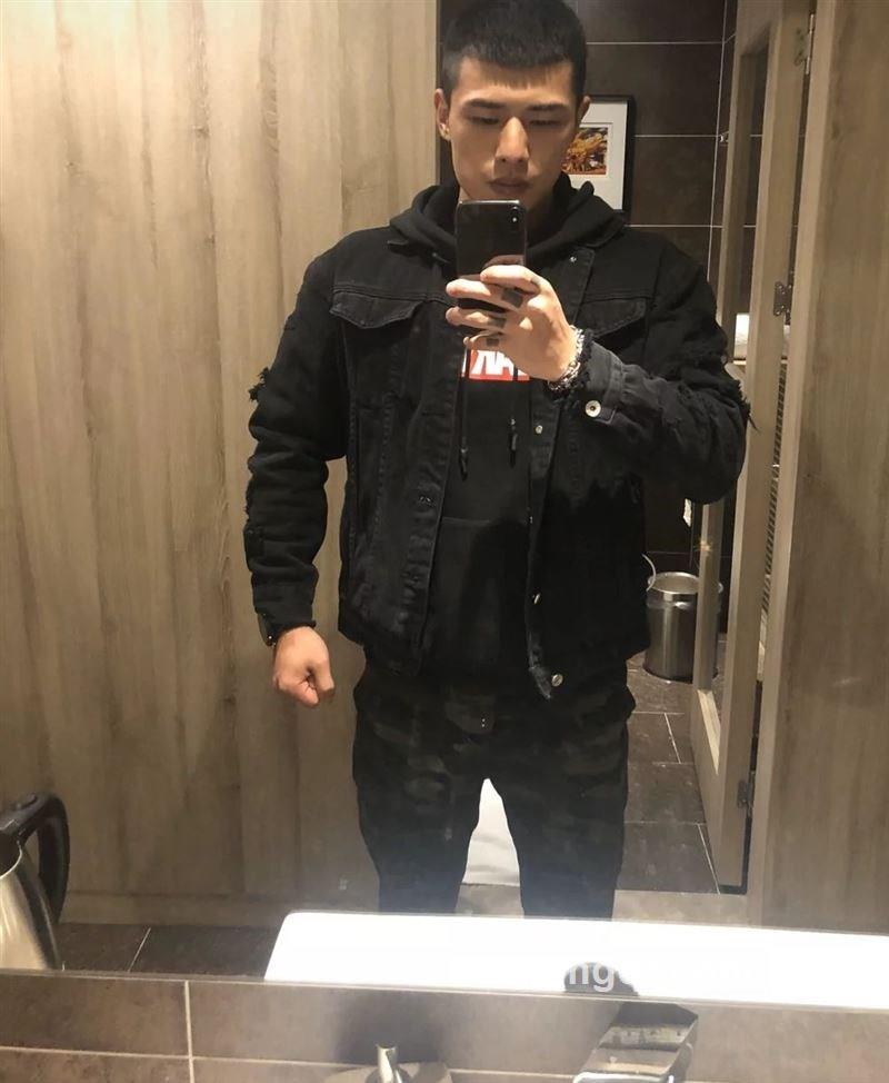 不吃香菜的头像