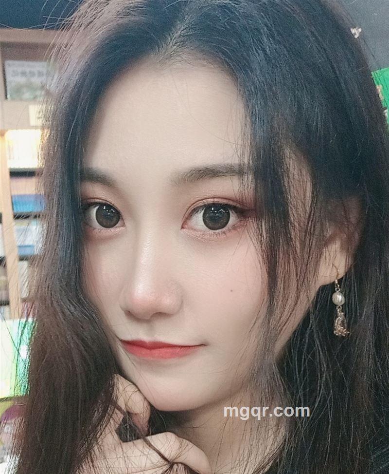 一只猫腿子的头像