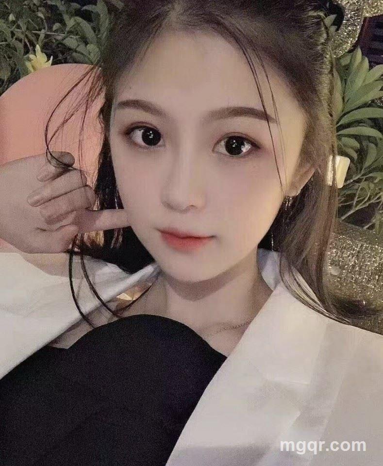 路边的野花的头像