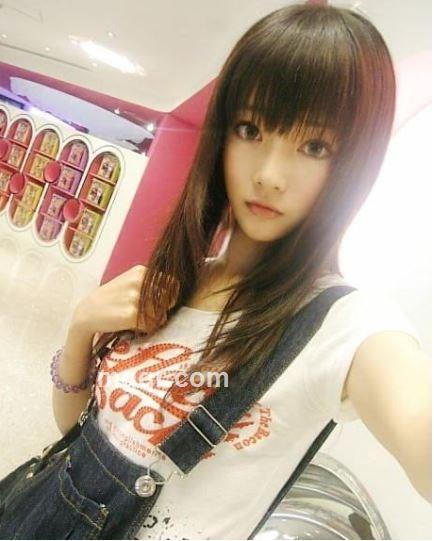 透明玻璃杯的头像