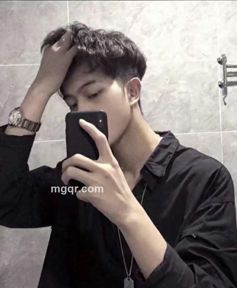 孤独小男孩的头像