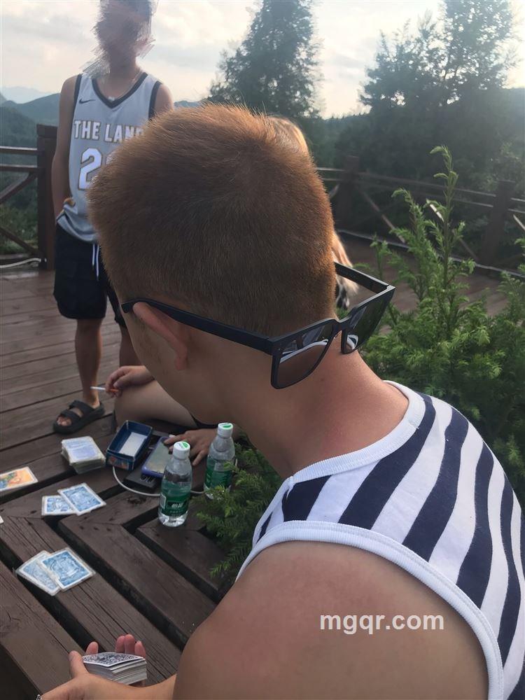 孤独的我的头像