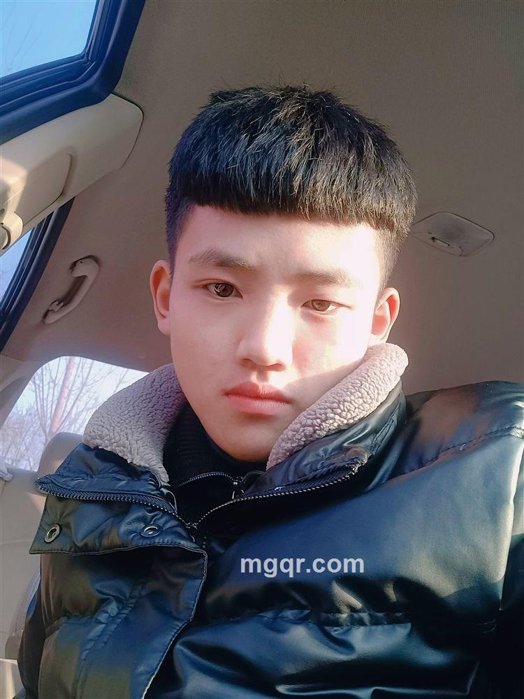 腹肌巴巴的头像