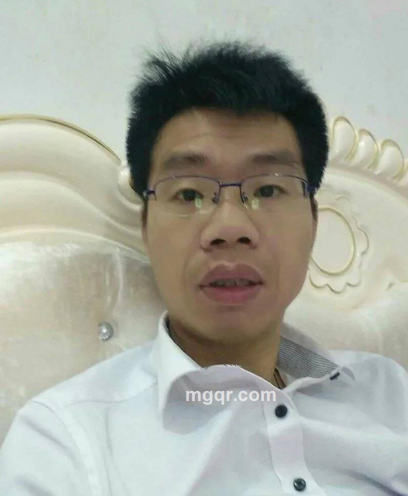 火热的大石头的头像