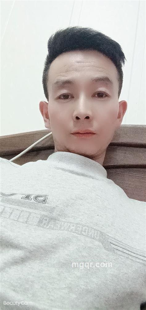 混色奶嘴的头像