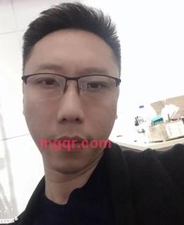 喜欢长发飘飘的你的头像