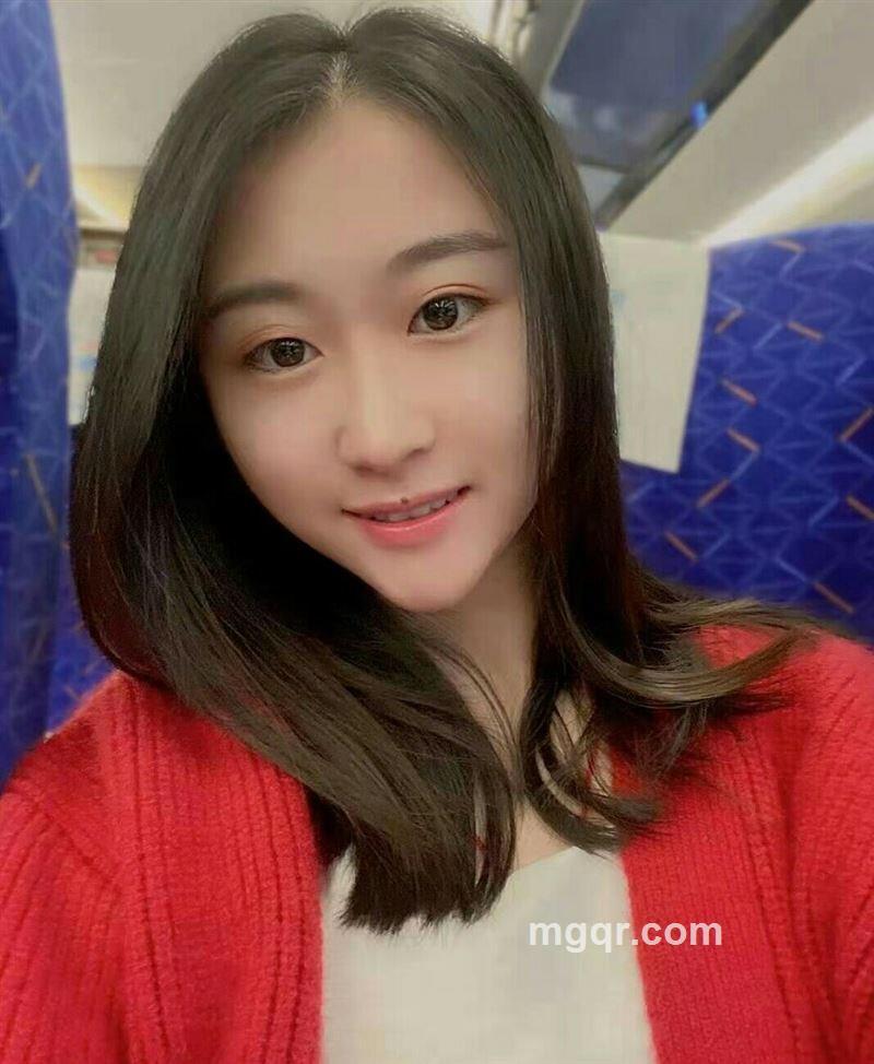 草莓味的头像
