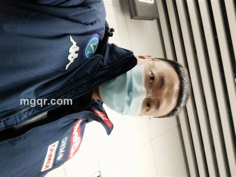 斜杠青年的头像