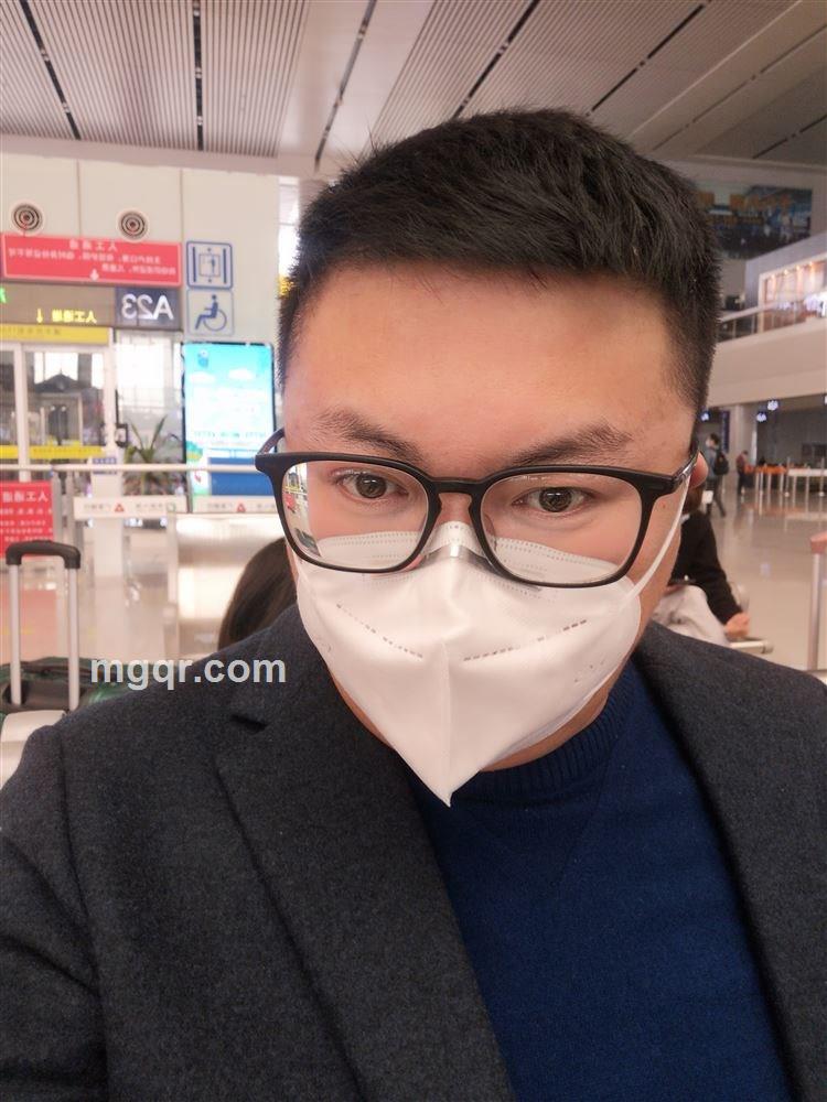 身高185的男人的头像