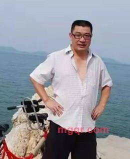 九月蓝天的头像