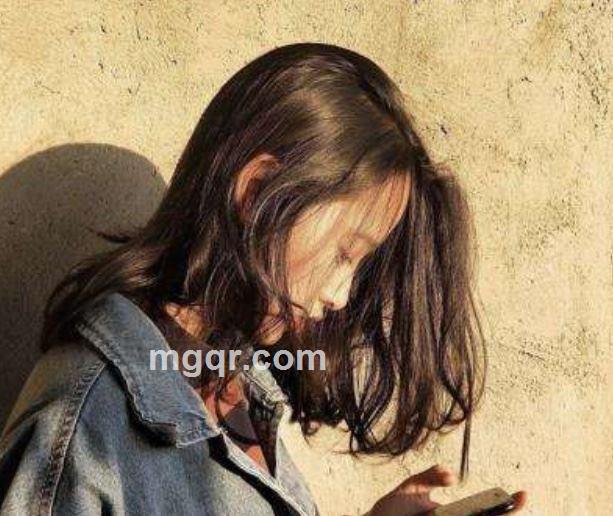 假装不在线的头像