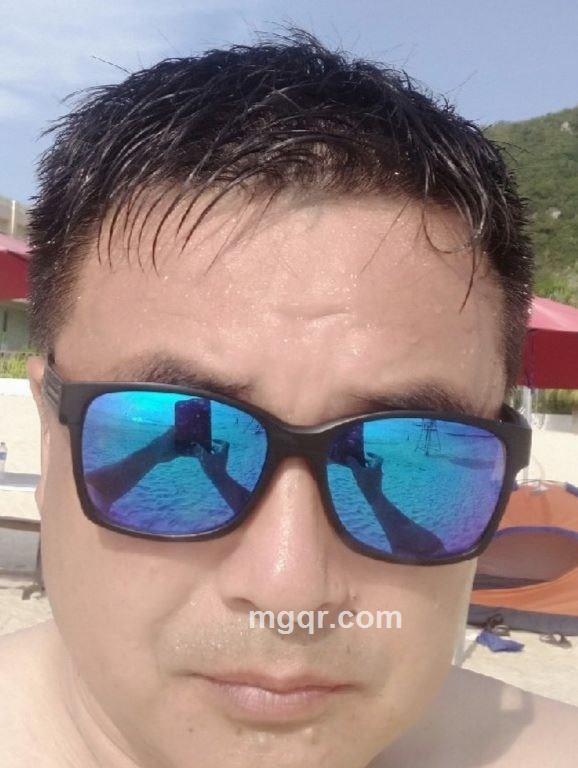 多愁善感的努力男人的头像