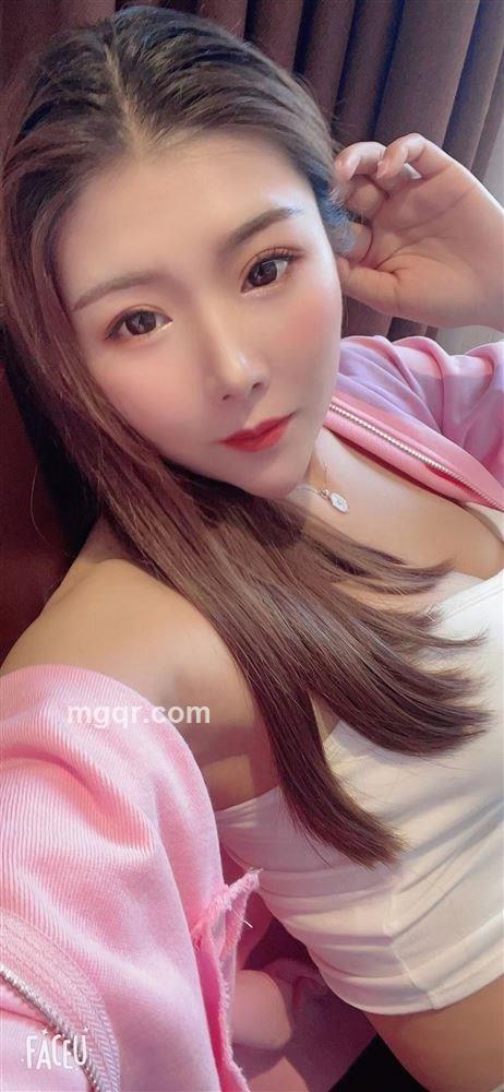 飘散的花朵的头像