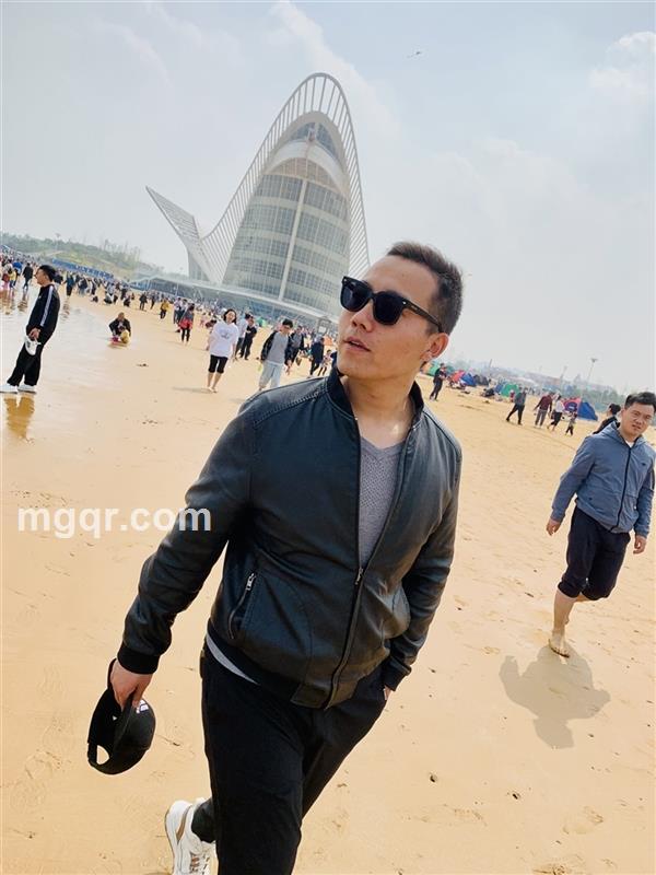 风中的云朵的头像