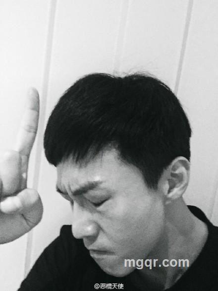 黑色玫瑰的头像