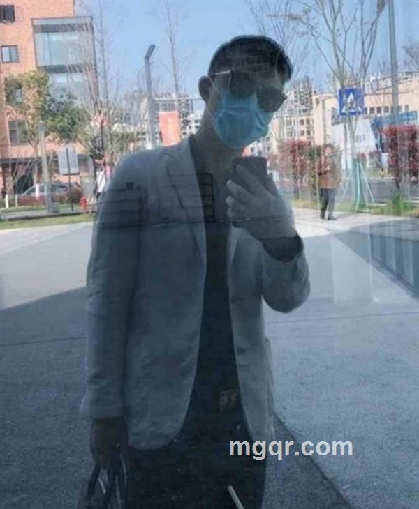 白天谈生意晚上谈感情