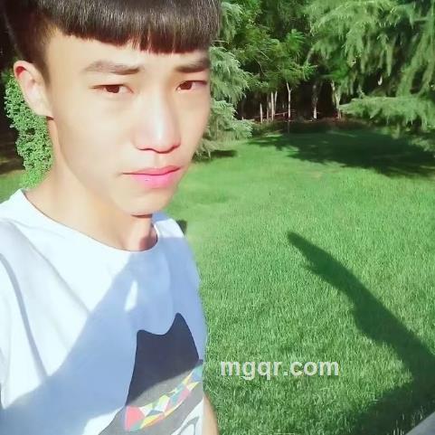 调皮的蜡笔小新的头像