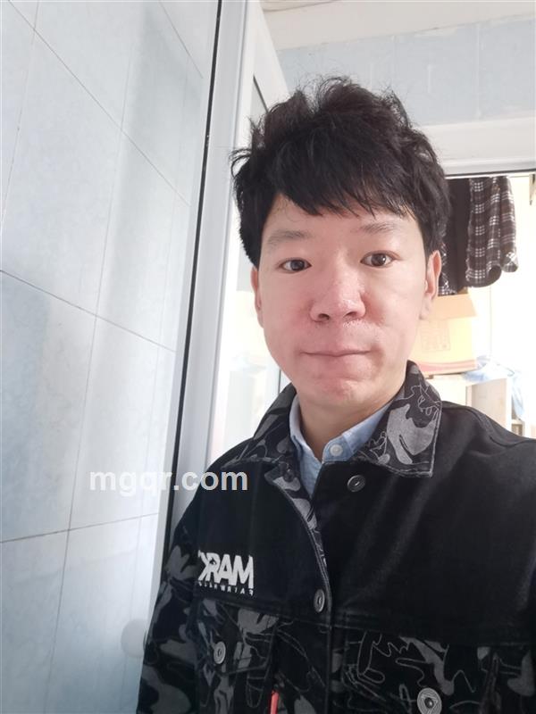 爱吃黑加仑的头像