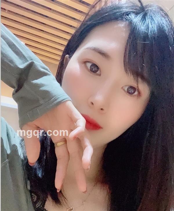 微微就是勇敢面对的头像