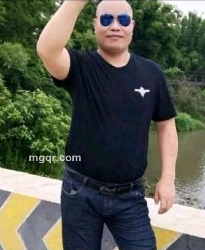 单身小华的头像