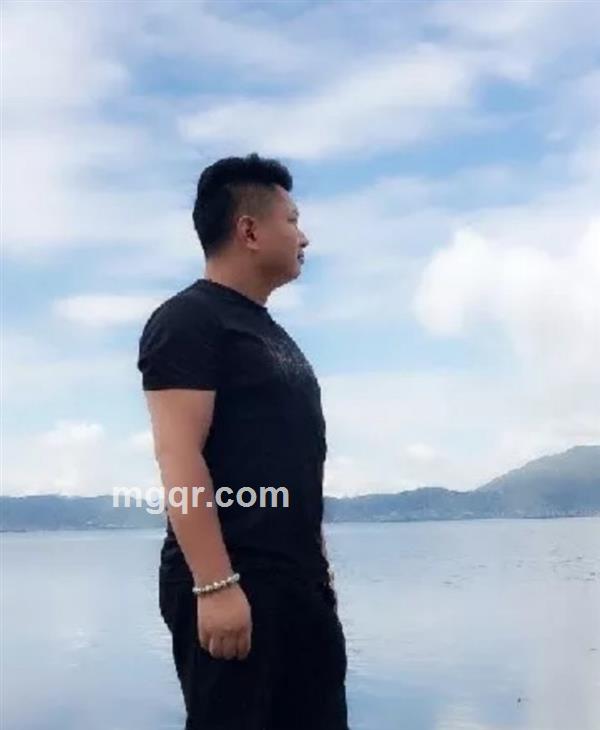 爱在六月的头像