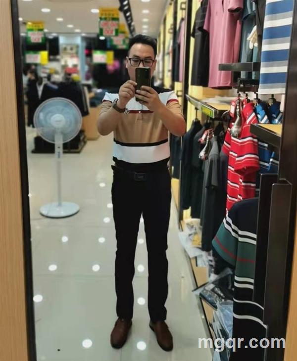 浪里个浪的头像