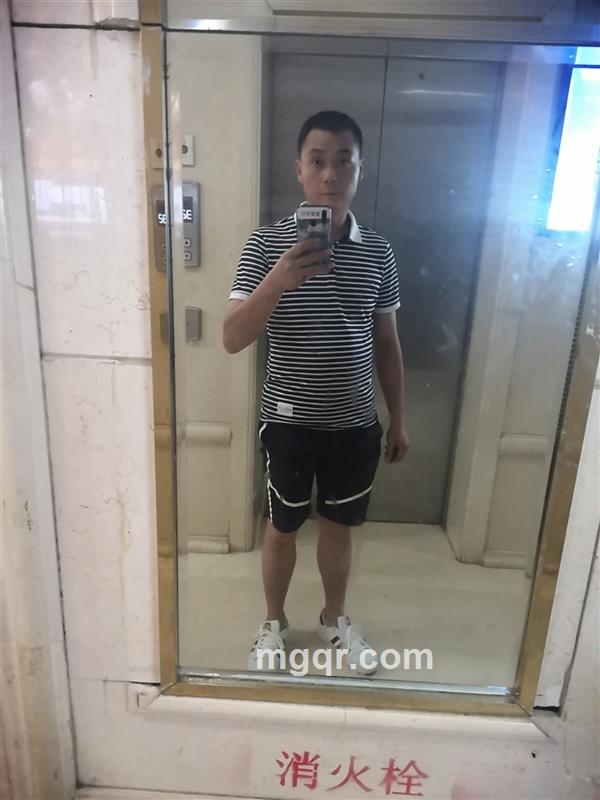 爱吃鱼的猫的头像