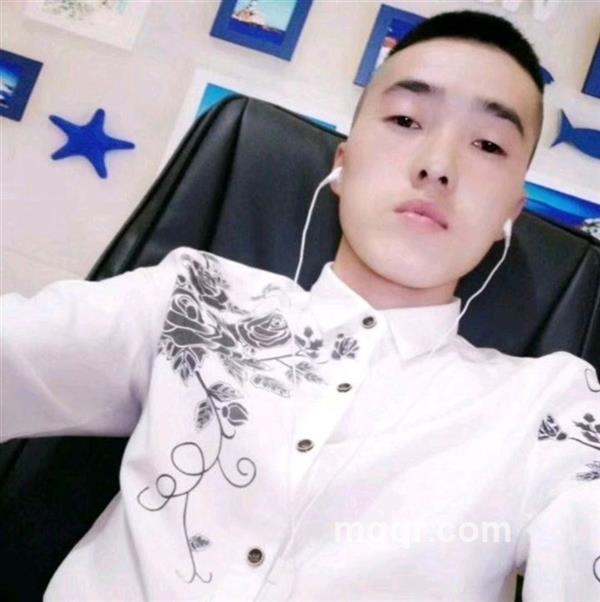 人丑家穷农村户口的头像