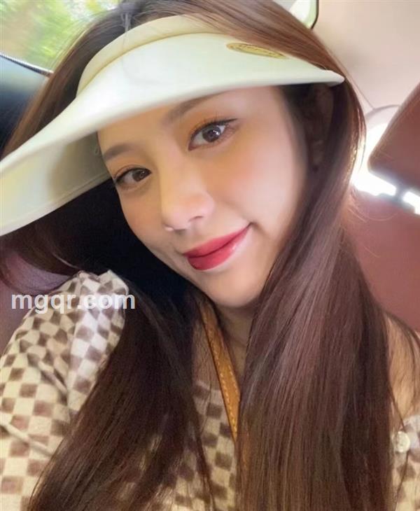 小草莓??的头像