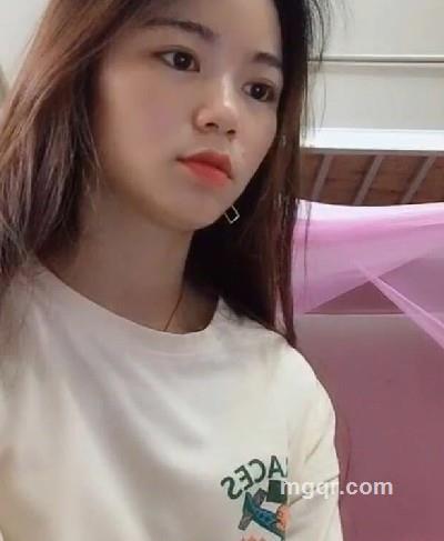 紫藤萝莉的头像