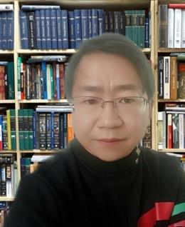 看庭前花的头像