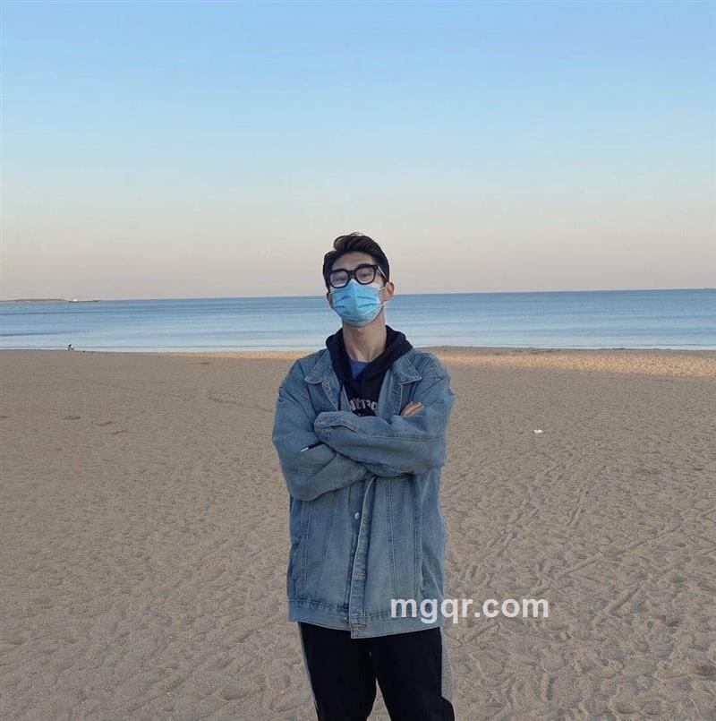 周周不吃鱼的头像