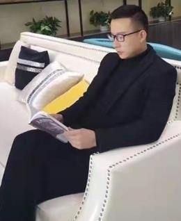 胯夫追日的头像